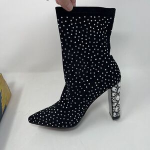 NWT Italina Black Silver Rhinestones Bejeweled Pointed Toe Ankle Boots Size 8
